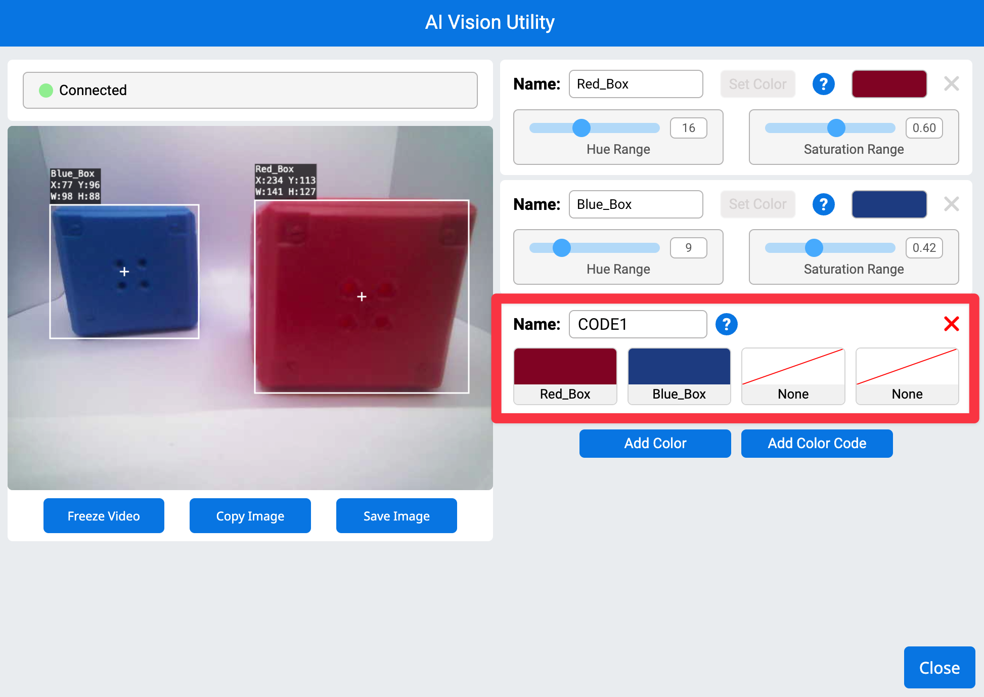 La misma imagen anterior, con una nueva sección resaltada debajo de las firmas de color a la derecha. Esta sección muestra un código de color llamado Color 1 con un recuadro rojo a la izquierda y un recuadro azul a la derecha.
